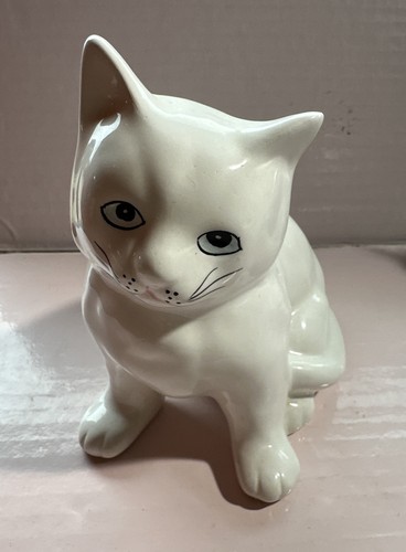 Estatuilla Gatito Gato Blanco Gato Flor en Espalda Cerámica Porcelana Pintada a Mano - Imagen 2 de 8