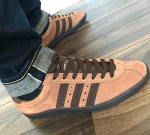 harga adidas padiham spzl