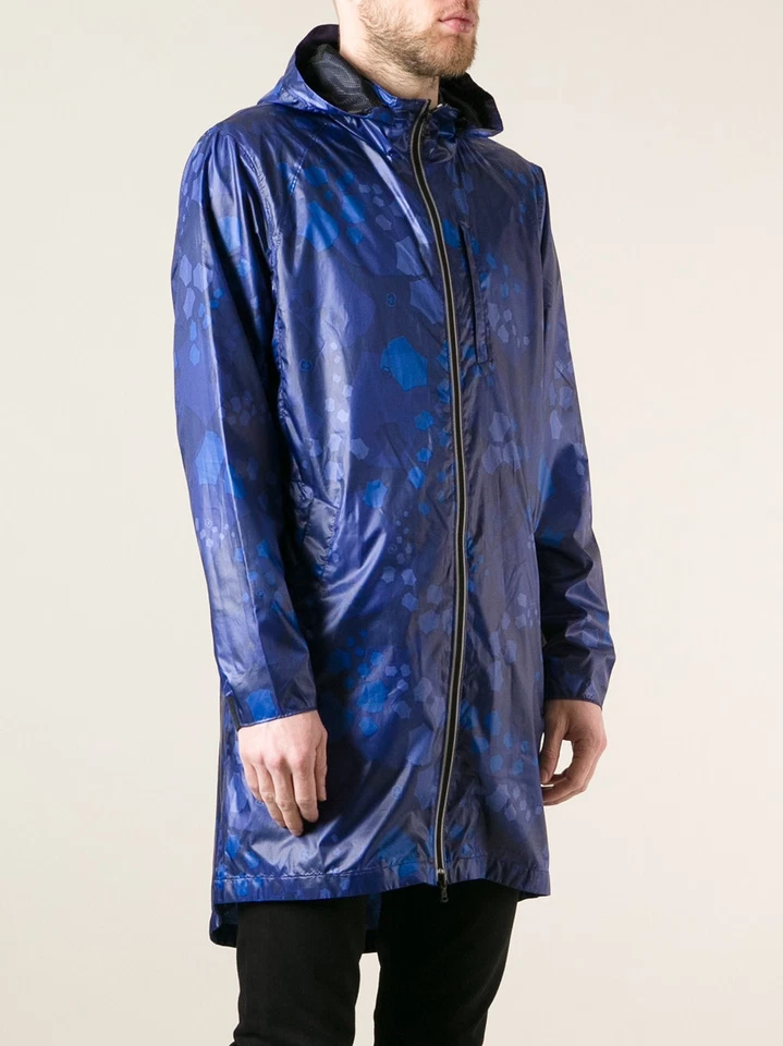 $460 NUEVO CON ETIQUETAS VICTORINOX Talla L PARKA IMPERMEABLE LIGERO ESTAMPADO CUMBRE AZUL MULTI Foto 2 de 4