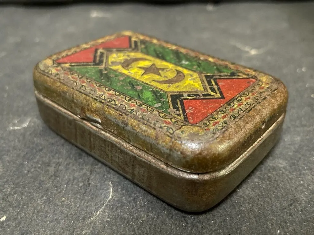 RARE OLD VINTAGE MULTICOLOR REGISTERED SMALL RUSTIC IRON TIN BOX GERMANY