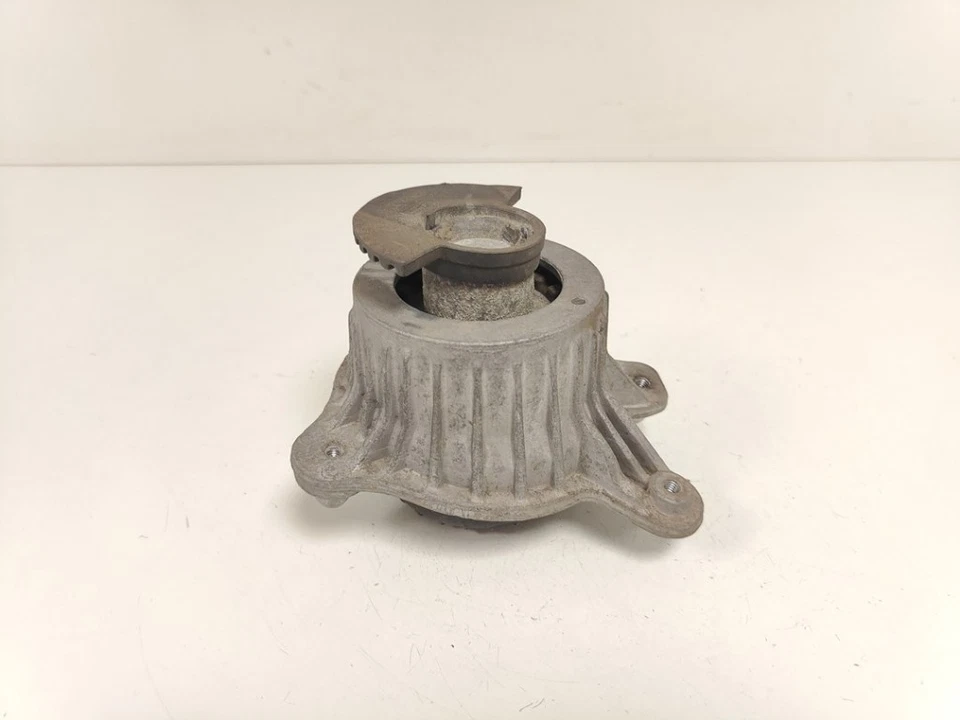 MONTAGE MOTEUR Mercedes-AMG 2016 A2132400600 - Photo 2/4