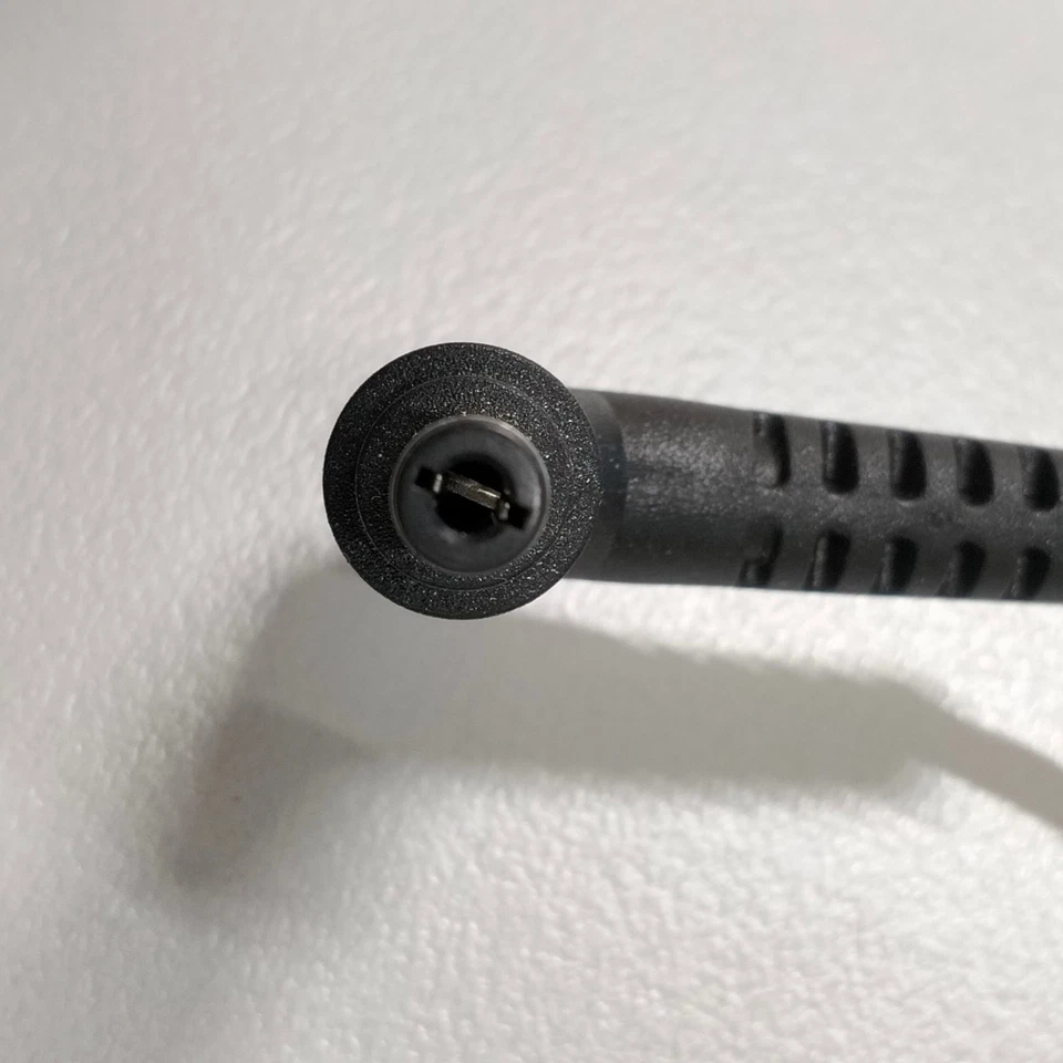 Genuine Toshiba 19V 2.37A 45W Laptop Power Adapter Tip 5.5 X 2.5mm PA5177E-1AC3 - Image 4 of 4