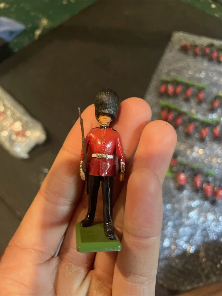 30 Britains Toy Metal Soliders vintage años 70 pintado a mano en Inglaterra Foto 3 de 4
