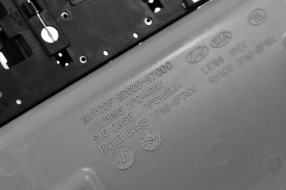 2014-2018 Kia Forte Forte5 серый верхняя консоль купол лампа OEM 92800-A7000 - Изображение 4 из 4