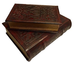 Star-of-David-Book-Box-Set-of-2-Judaica-Keepsake-Box-Leather-over-Wood