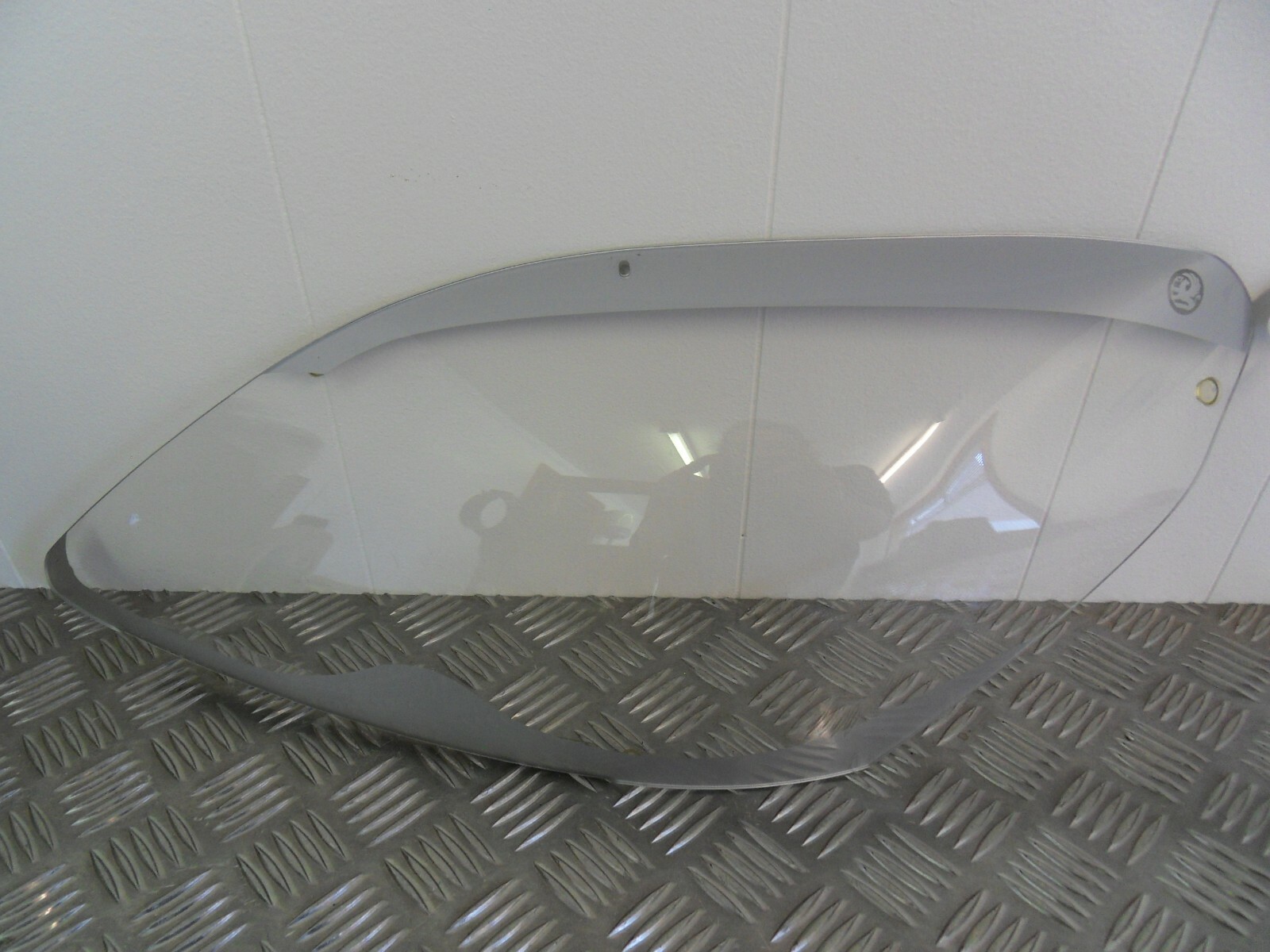 Vauxhall ZAFIRA B Headlight Protectors Covers Genuine GM 9163284  