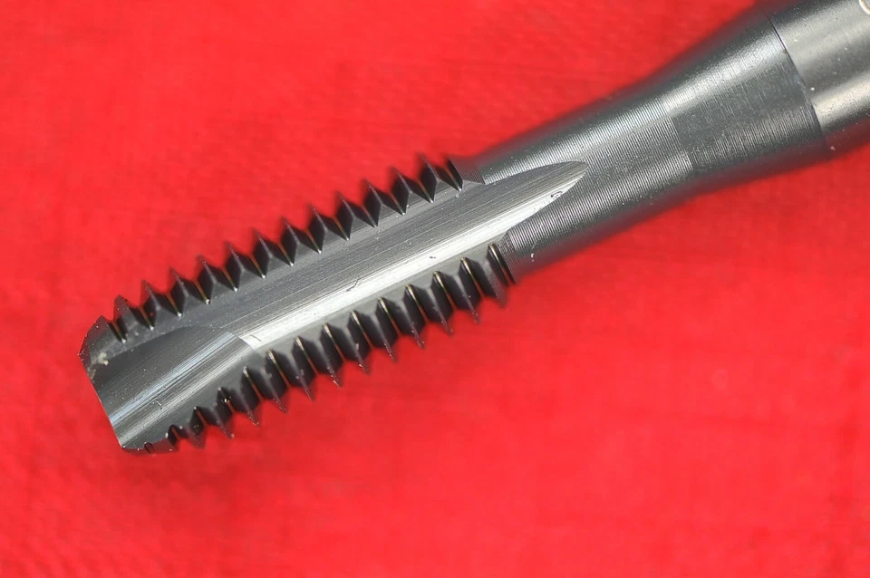 OSG 1231701 Grifo de punta espiral, parte inferior, 3/8-16, S/O, 3 flt Foto 4 de 4