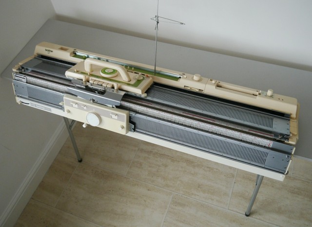 Вязальная машина brother 881