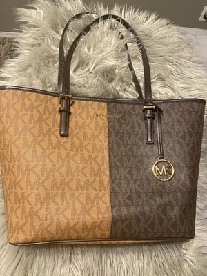Michael Kors Jet Set Travel Large Tote East West silhouette W/Dust Bag.