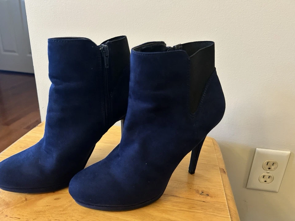 Botines para mujer Thalia Sodi azules talla 7,5 Foto 3 de 3