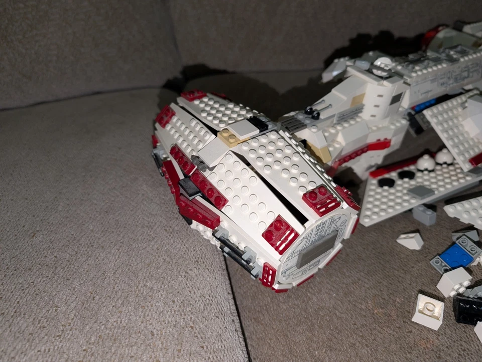 LEGO Star Wars 10019 UCS Rebel Blockade Runner incompleto Foto 4 de 4