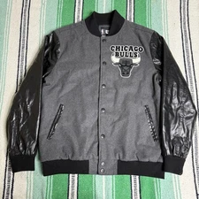 Chicago Bulls NBA Wool Blend Varsity Letterman Black Gray Jacket Mens Sz Large