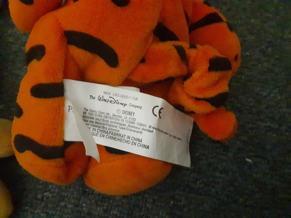 vintage 90's disney store winnie the pooh and tigger plush - image 2 of 4