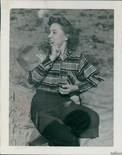 1943 Photo Ruthe Swanson Albion Ca Freshman grapher Walter Kneal 7X9