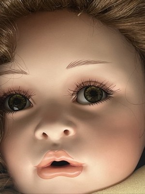 Pamela Erff Artist Doll 25  Auburn Hair Hazel Masterpiece Lashes Antique Lace