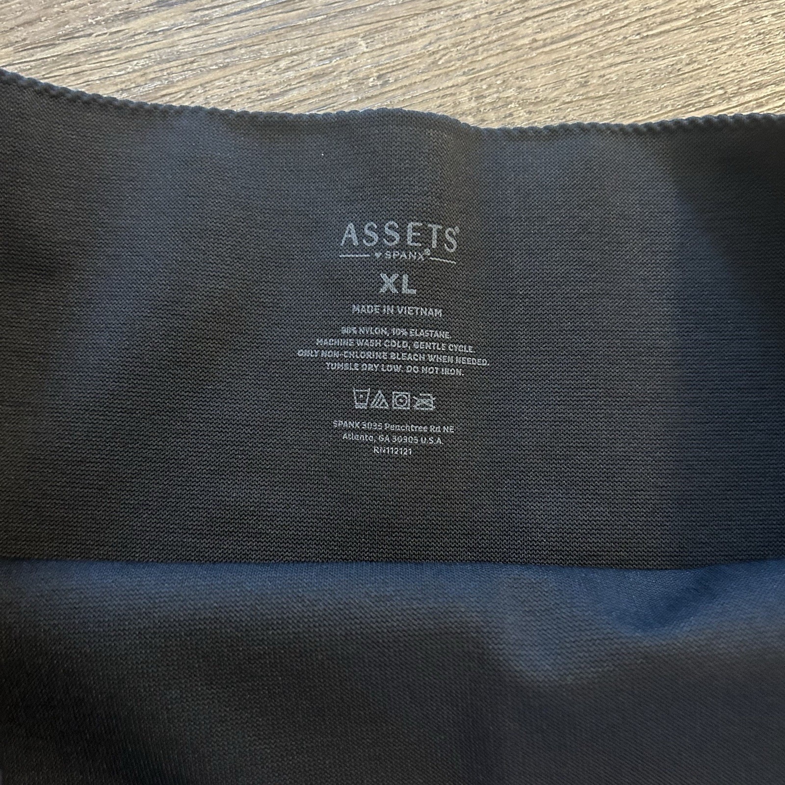 Spanx Assets Women's Shaping Compression Leggings… - image 4