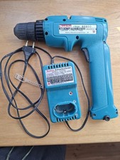 Makita Akku-Schrauber 6095-D 9.6V Ladegerät DC9700 ohne Akku