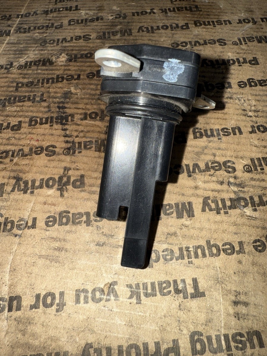 TOYOTA COROLLA DENSO 2ZR MASS AIR FLOW METER SENSOR 22204-37010