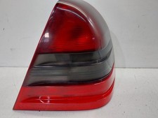 Mercedes-Benz C-Klasse W202 Limousine Heckleuchte Rechts ab 05.96 Mercedes-Benz C-Klasse W202 Limousine Heckleuchte Rechts ab 05.96