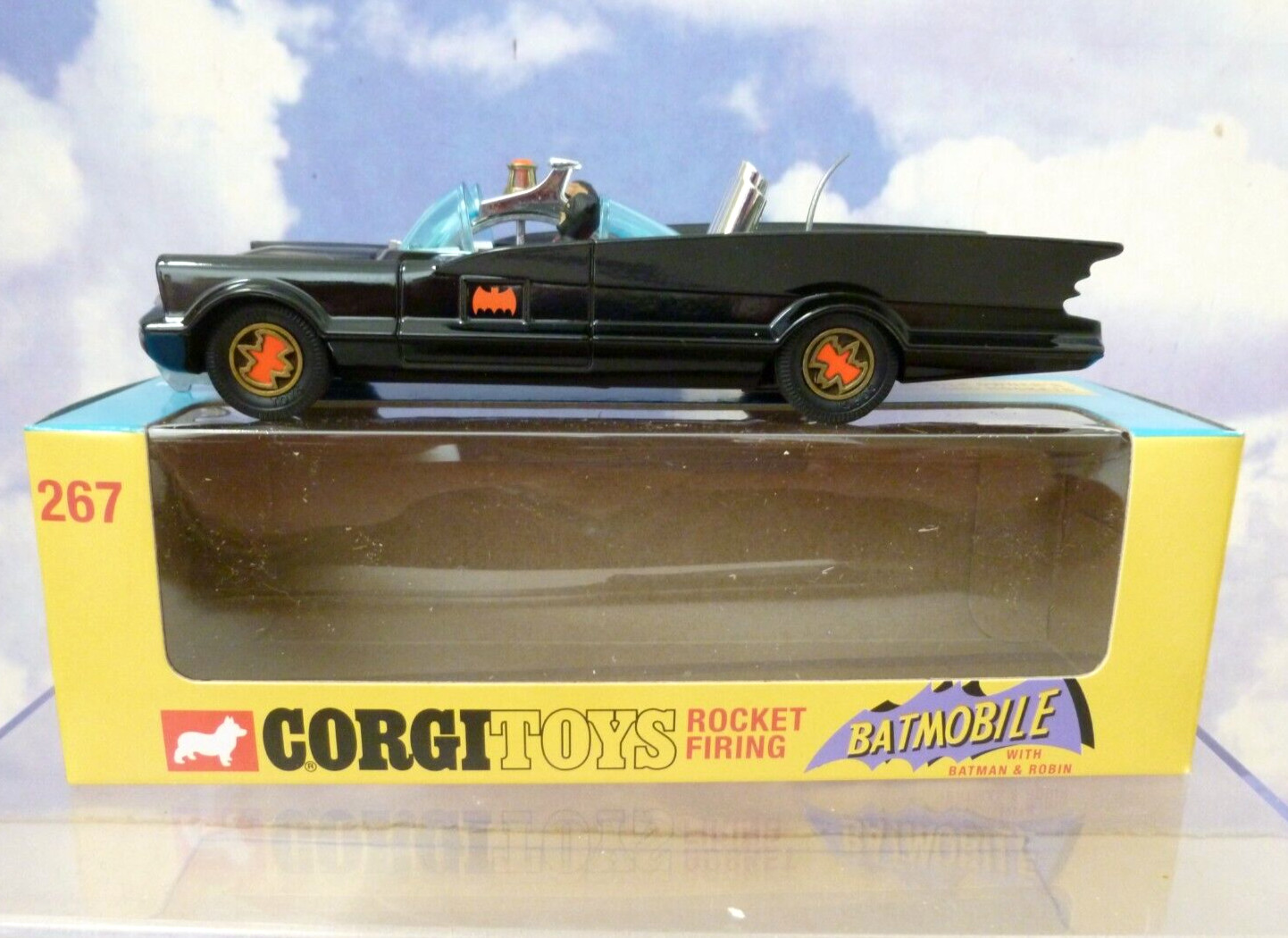 CORGI TOYS 267 BATMOBILE (REISSUE) WITH BATMAN & ROBIN 1966-RT26701 - Image 7