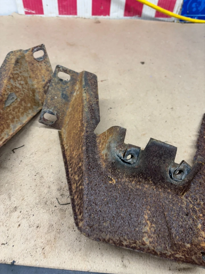 68 1968 Ford Galaxy Ltd Country Squire Faro Cubo Montaje Soportes Proyecto! Foto 3 de 4