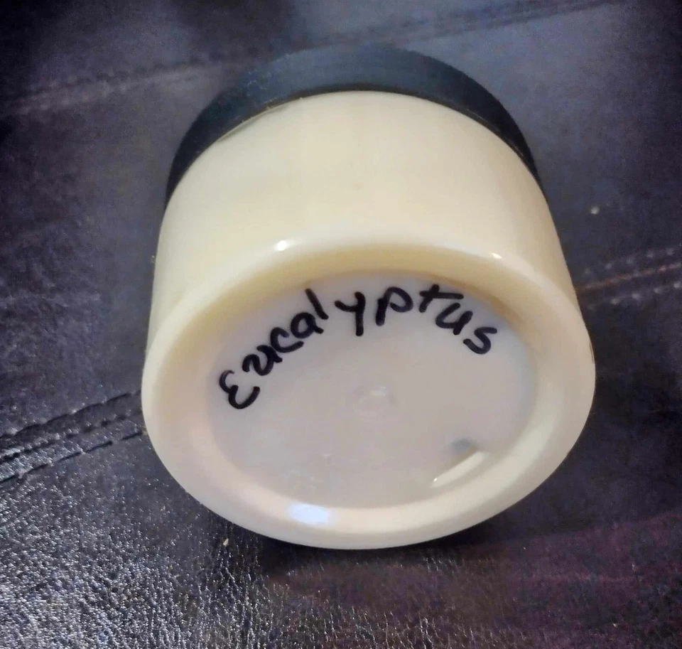 Artisan body butter for Women and Men, made with organic butters and oils. - Image 2 of 3