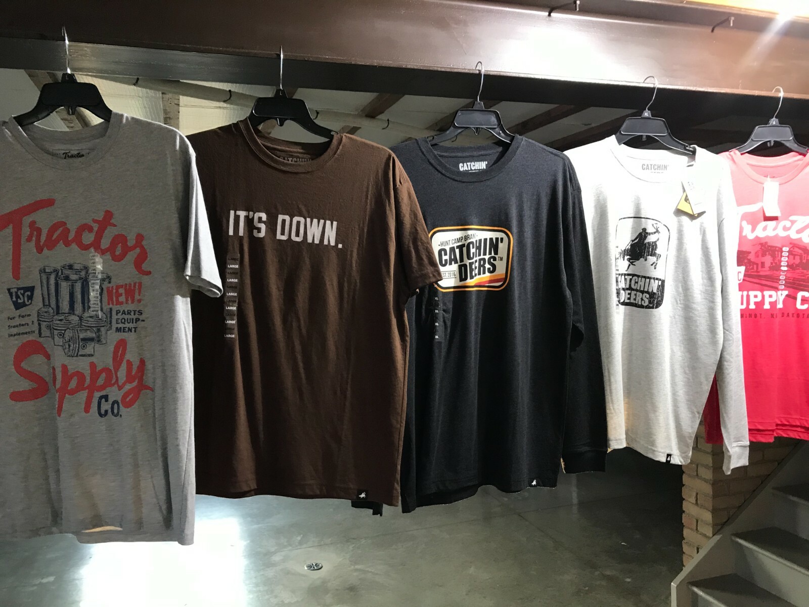 NWT 5pack (3) Catchin' Deers & (2)Tractor Supply Men's Shirts Long