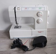 Macchina da cucire vintage Bernina Bernette 715