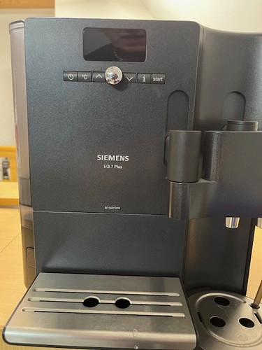 Siemens EQ.7 Plus Kaffeevollautomat