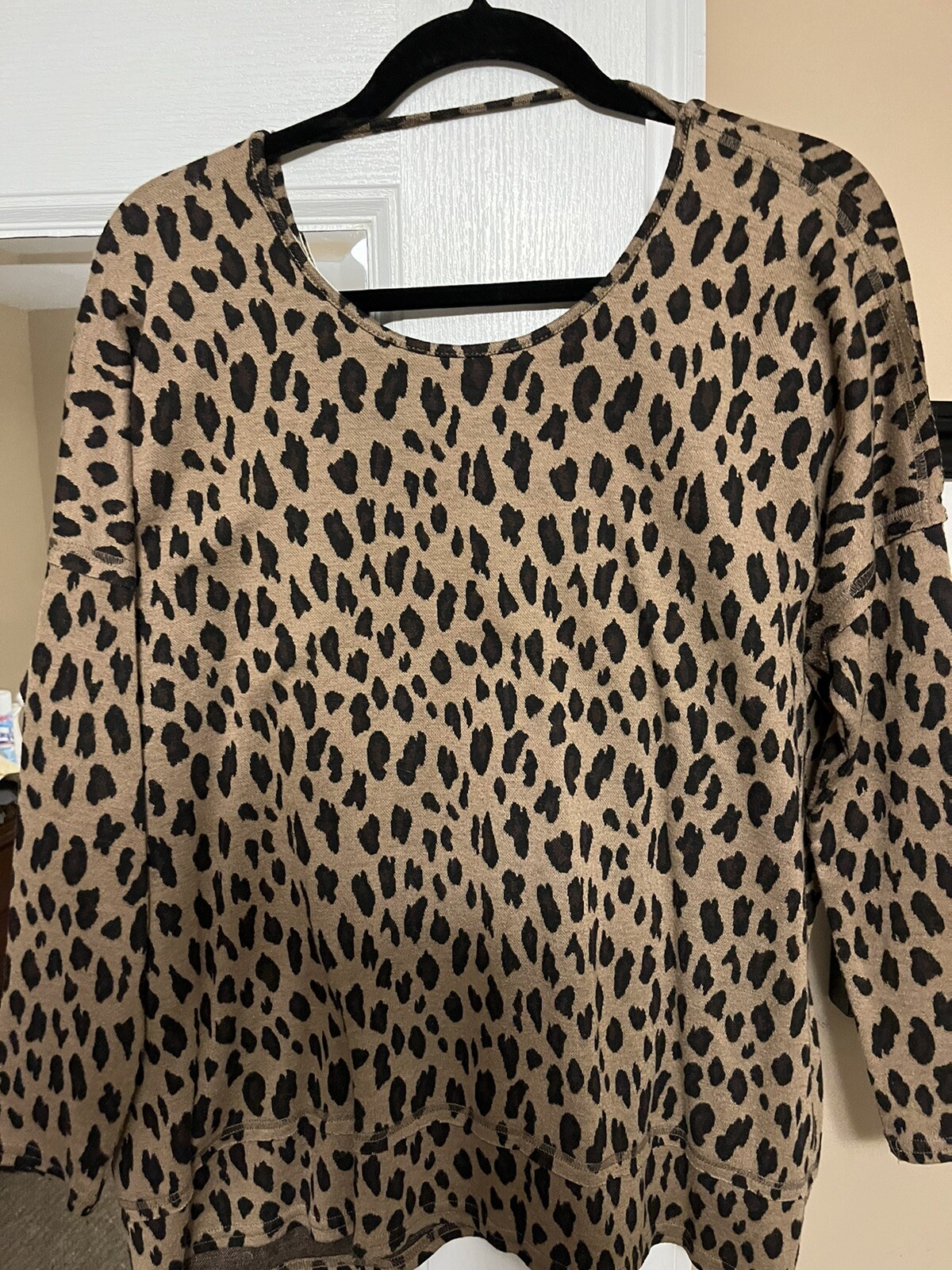She + Sky Leopard Sweater Top Size 