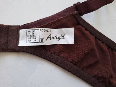Soutien-gorge Lise Charmel Antigel – 90E – Prune – Réf FC6037 – Neuf Sans étiquette