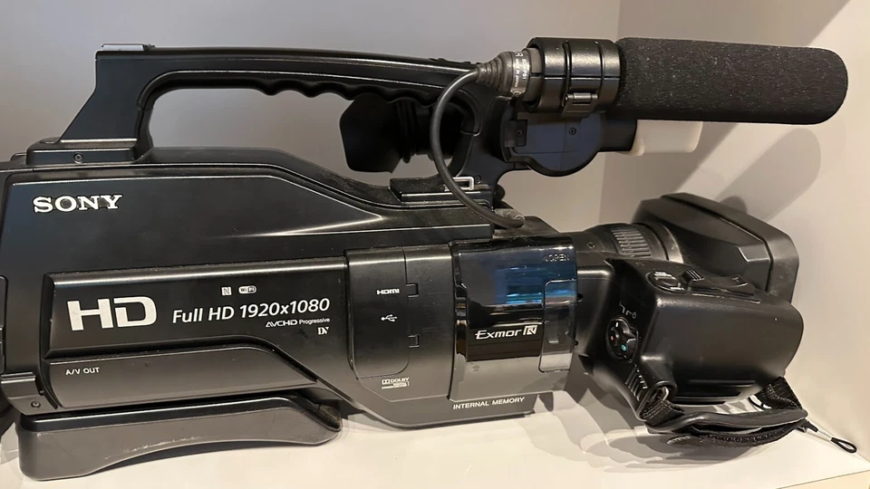 Sony HXR-MC2500E  FULL HD Camcorder Händler GUT - Bild 2 von 4