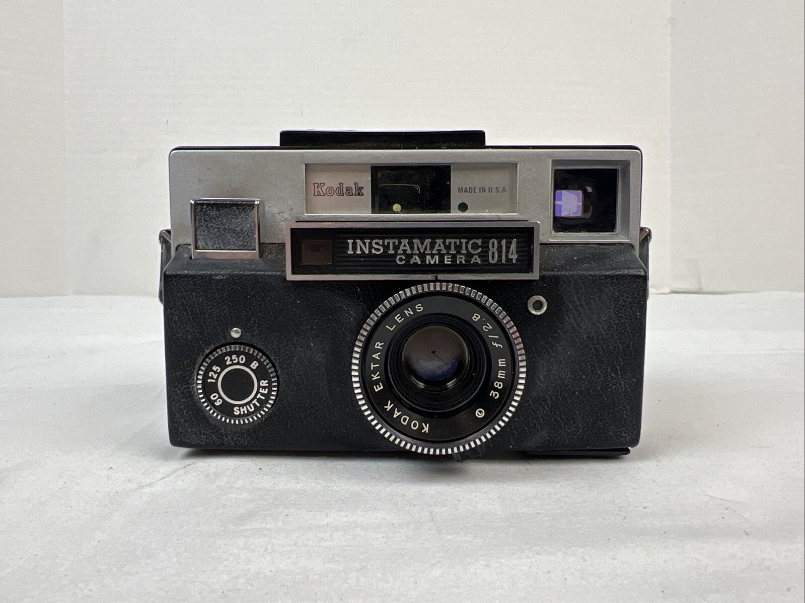 Vintage Kodak Instamatic 814 Camera - 38mm f 2.8 Kodak Ektar