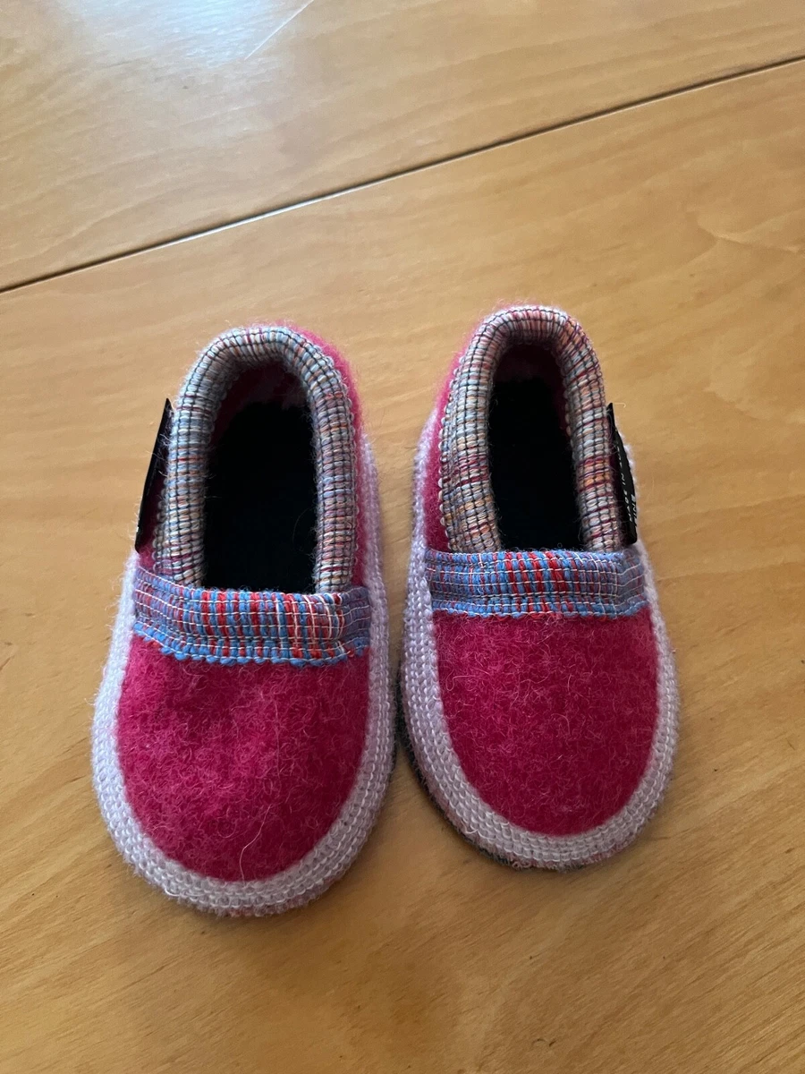 Baby slippers size sale 2.5