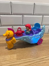 Fisher Price Little People Arielle’s Seekutsche Musik Flunder Meerjungfrau Spielzeug
