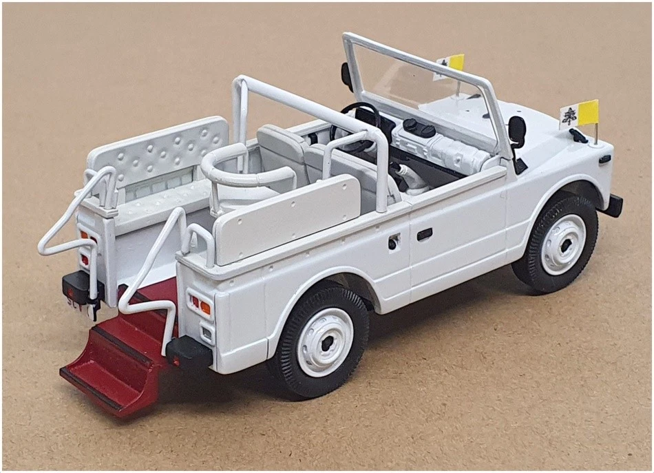 Papamóvil Fiat 1107 Nuova Campagnola Brooklin Models escala 1/43 MV01 1980 Foto 2 de 4