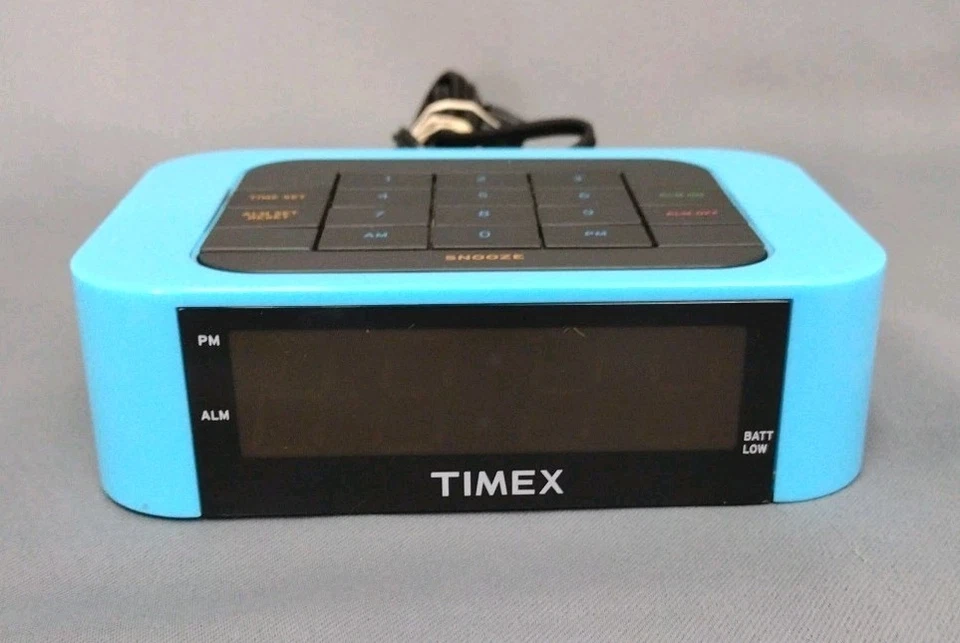 RARO Reloj Despertador Timex T123L LED Azul Multicolor Dígitos Estilo Retro Probado Foto 2 de 4