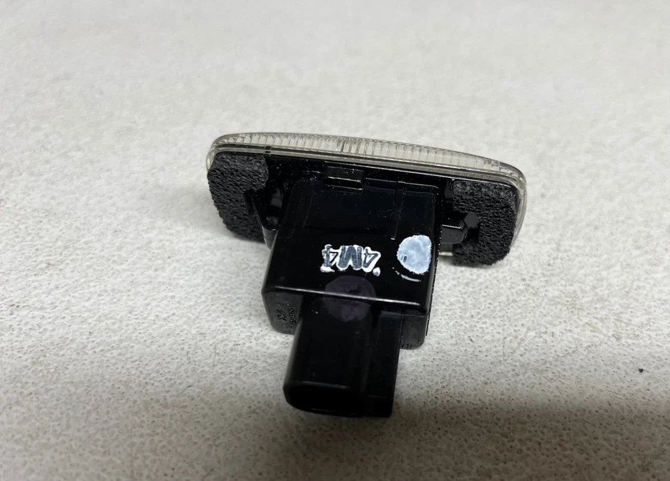 Marcador de lámpara lateral RAM 3500 2019-2024 86362183AB NUEVO Foto 2 de 3