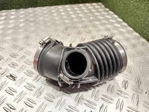 BMW 5 G30 G31 G38 2017 Diesel 140kW Ansaugrohr Ansaugschlauch Turbolader 8663614