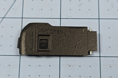 Olympus E-420, E-410, E-450 Battery Plate/Cover OEM Replacement