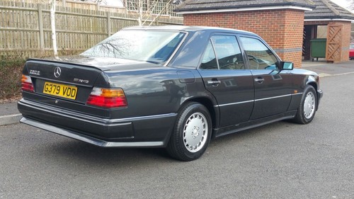 1990 MERCEDES W124 - 260E - AUTO - GENUINE 64000 MILES - FACTORY FITTED AMG KIT - Picture 6 of 11