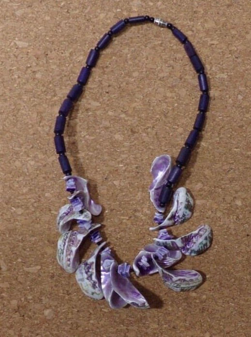 ARTISAN  SEASHELL    STATEMENT  NECKLACE  16"    … - image 4