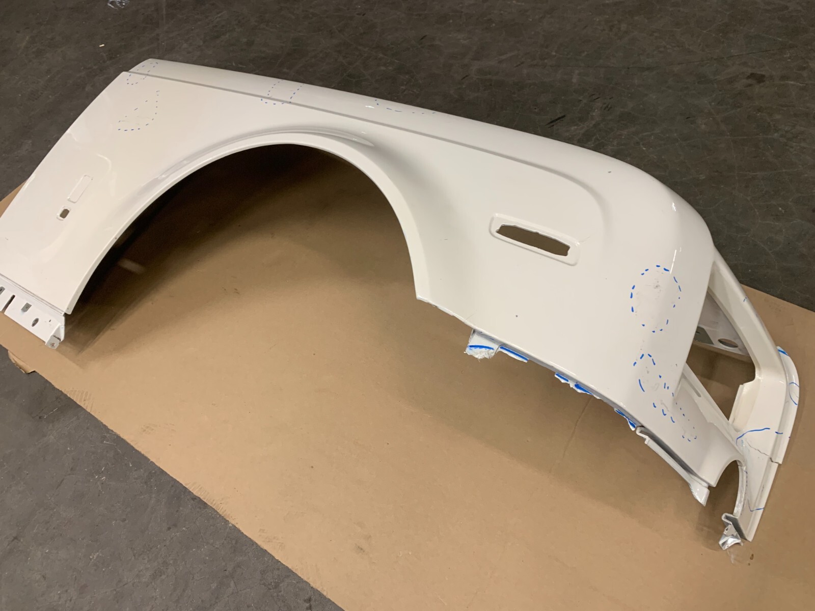 04-11 ROLLS ROYCE PHATOM FRONT RIGHT FENDER PASSENGER SIDE FENDER OEM LOT0001