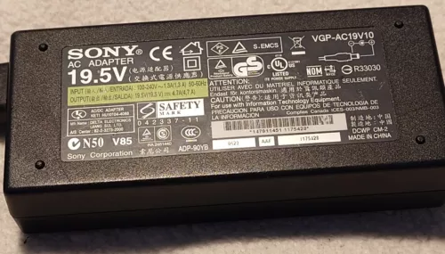 SONY VAIO AC Adapter VGP-AC19V10 19.5V BATTERY CHARGER For Laptop Tested - Picture 1 of 3