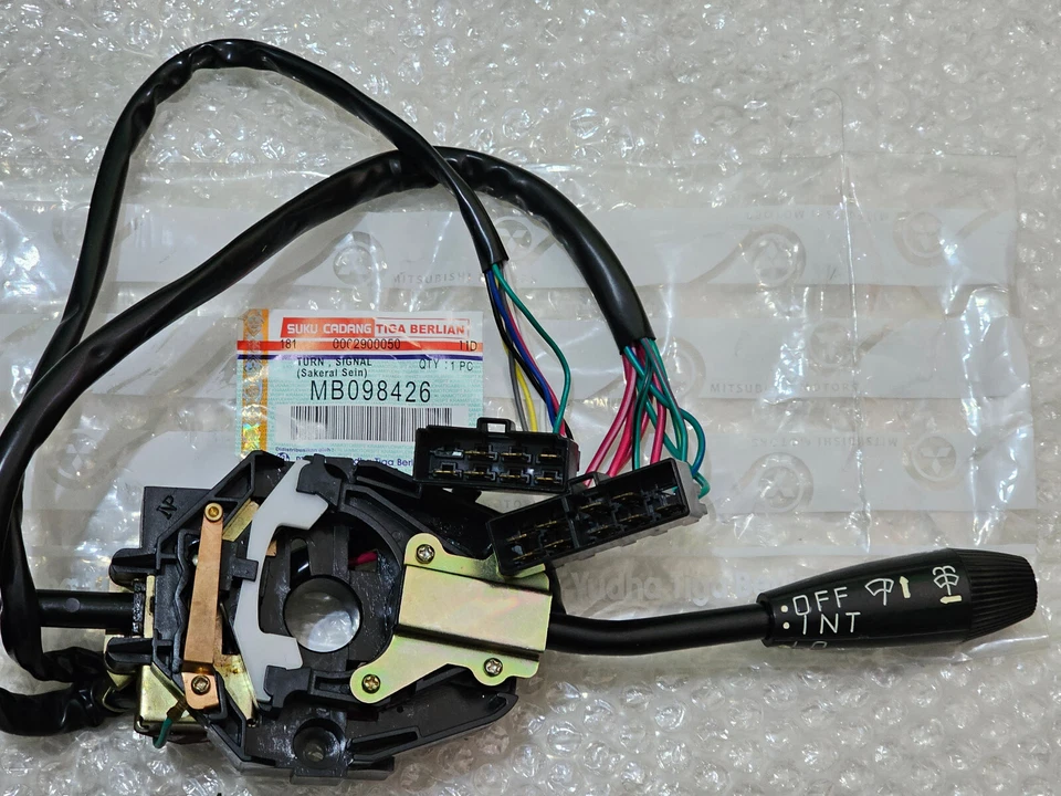 三菱 FUSO 罐 FE110 FE111 FE211 开关 STEERING COLOUMN ASSY 全新 — 第 4/4 张图片