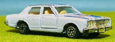 Yatming Toyota Crown (4th Gen) No. 1055 4-Door #55 Silver 1:64 Scale Vintage