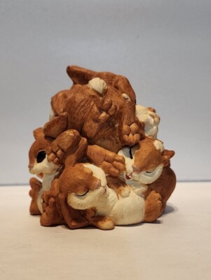 1999 Enesco Paraston Bunch O Bunnies Pile of Bunny Rabbits Trinket Box.