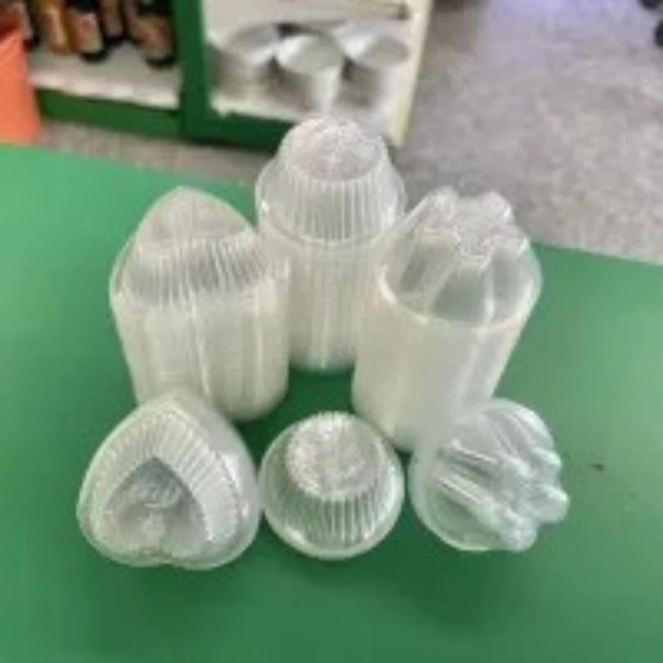 Molde de gelatina transparente de plástico taza postre tailandés tazas desechables corazón forma redonda x 3 Foto 3 de 4