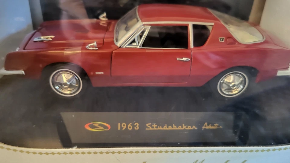 SIGNATURE MODELS STUDEBAKER AVENTI 1963 DIE CAST 1/32 Scale - Image 2 of 4