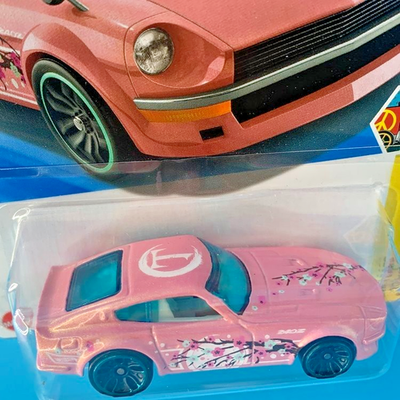 HOT WHEELS 2025 DATSUN 240Z PEARL PINK 62/250 JBB66 ART CARS P